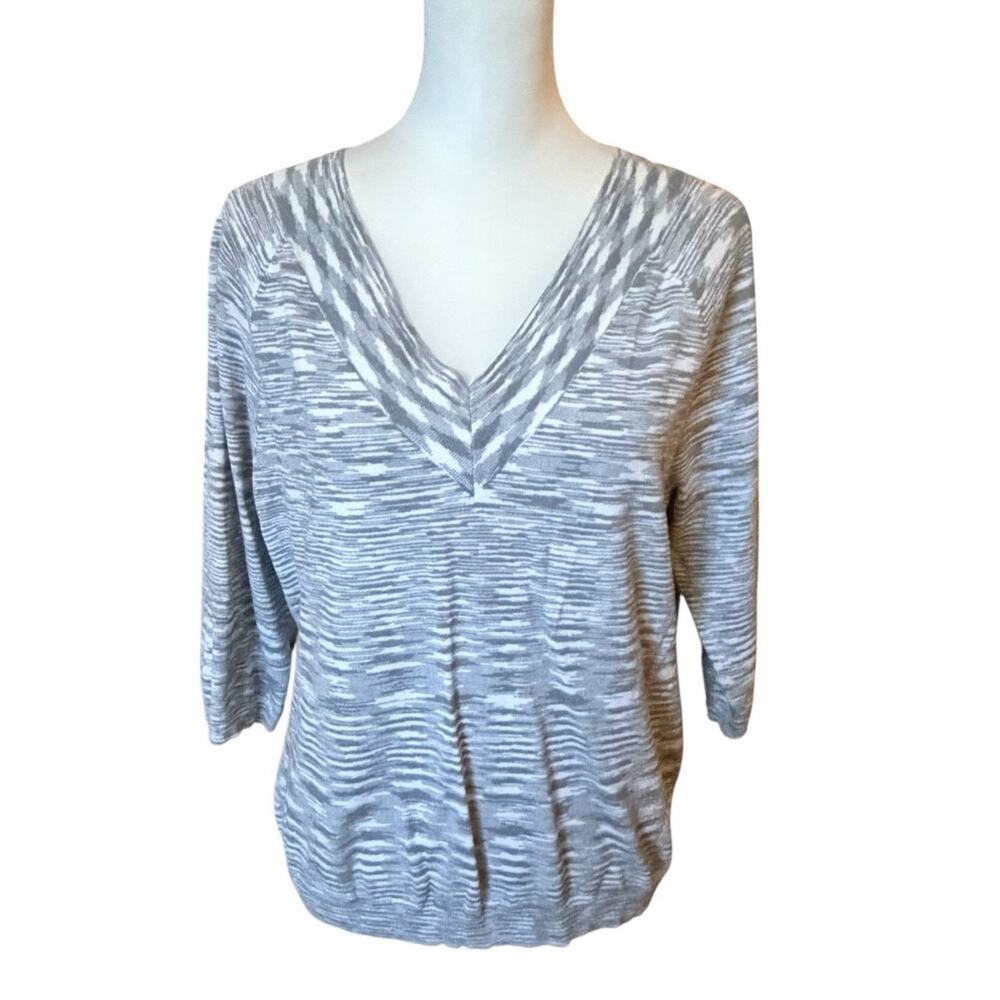 Anne Klein Gray and White Sweater Large